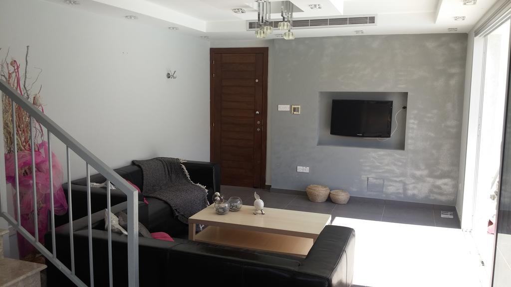 Palms Resort Apartments Alethriko Bilik gambar