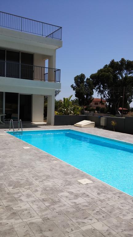Palms Resort Apartments Alethriko Bilik gambar