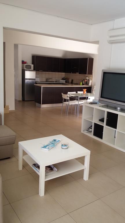 Palms Resort Apartments Alethriko Bilik gambar