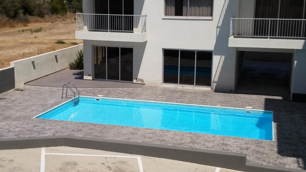 Palms Resort Apartments Alethriko Bilik gambar