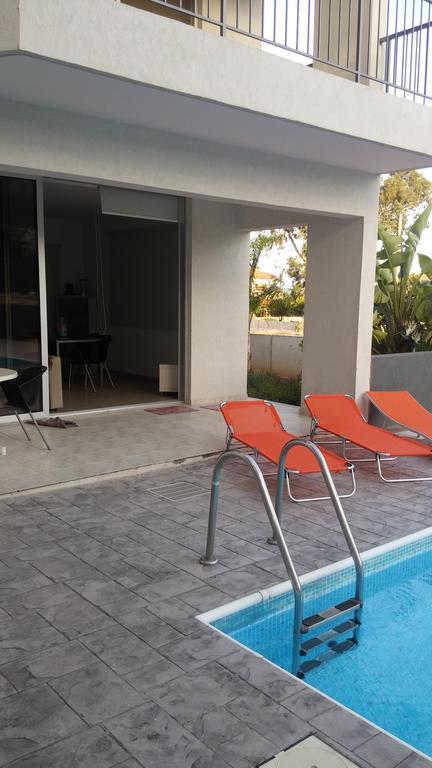 Palms Resort Apartments Alethriko Luaran gambar